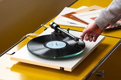 Pro-Ject T2 Hi-Fi Turntable
