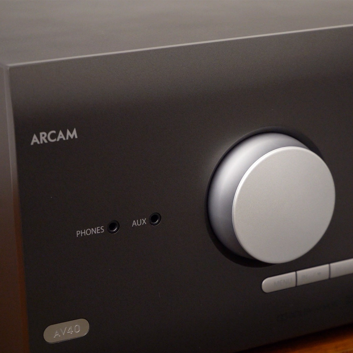 ARCAM OPEN BOX AV40 AV Processor-Excellent Condition