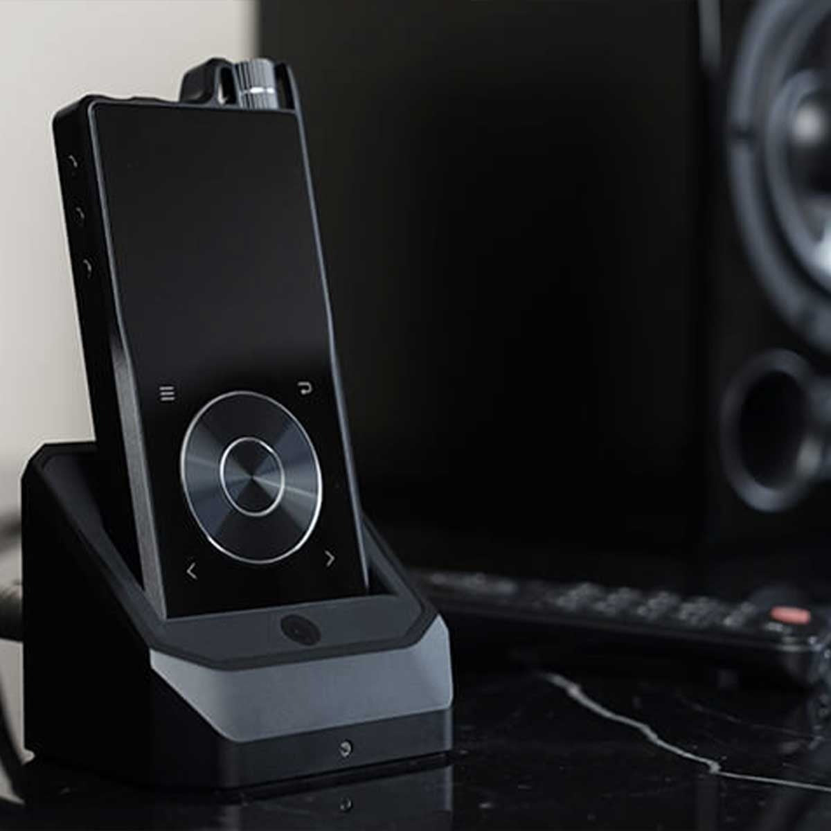 Questyle HB2 Portable Music Player Docking Station