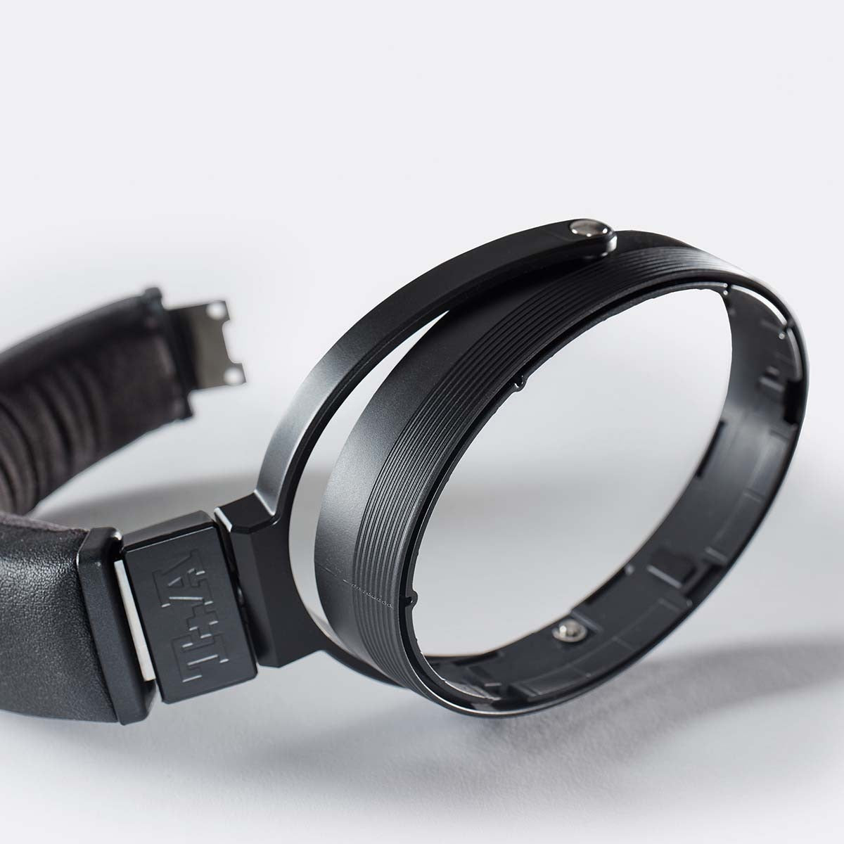 T+A Solitaire P-SE High Performance open-back Planar Magnetostatic Headphones