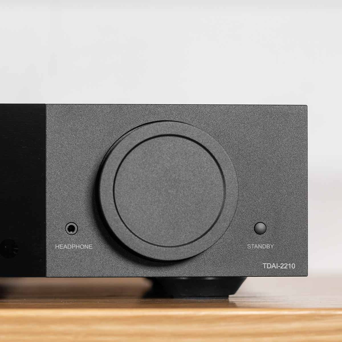 Lyngdorf TDAI-2210 Streaming Integrated Amplifier with RoomPerfect
