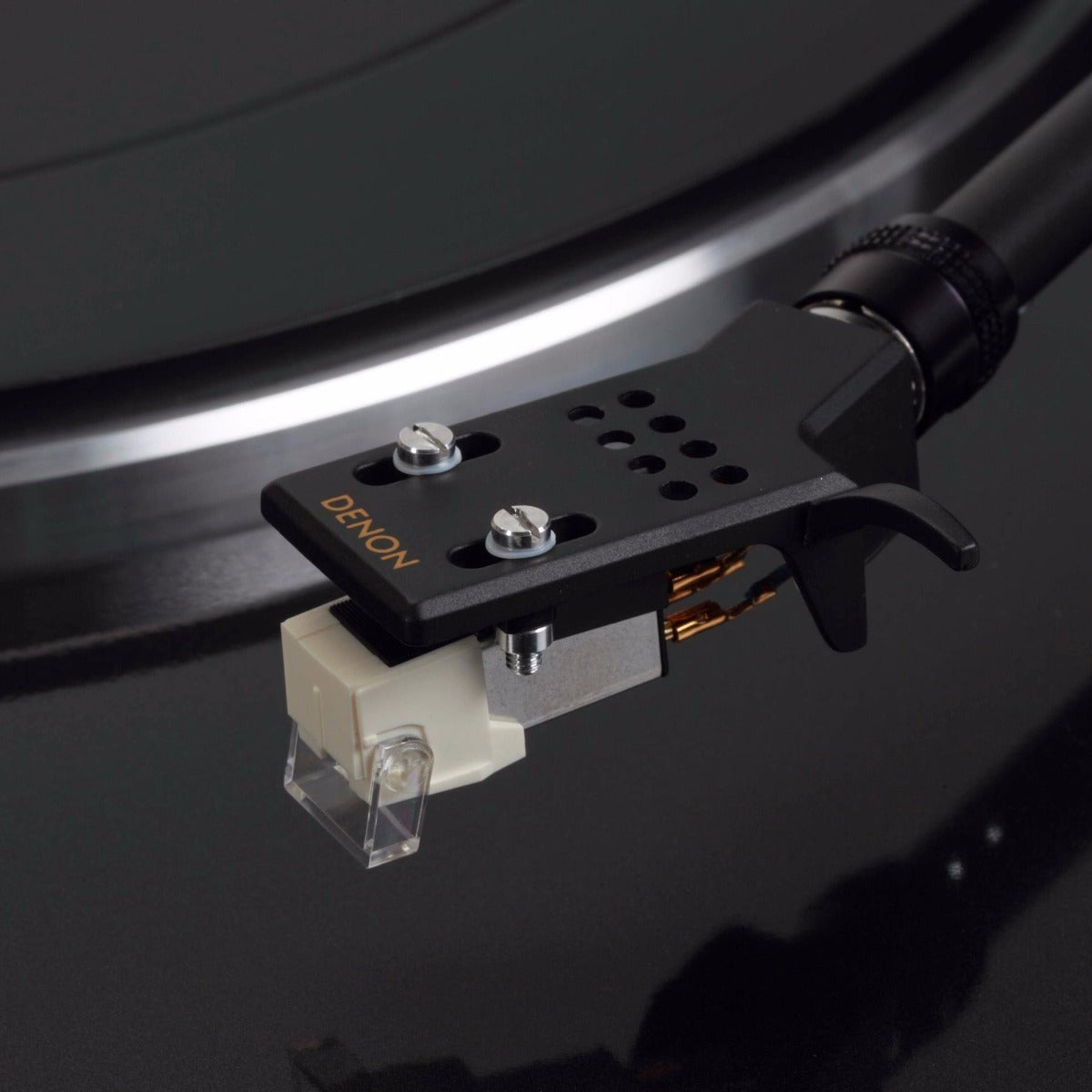 Denon DP-300F Automatic Belt-Drive Turntable
