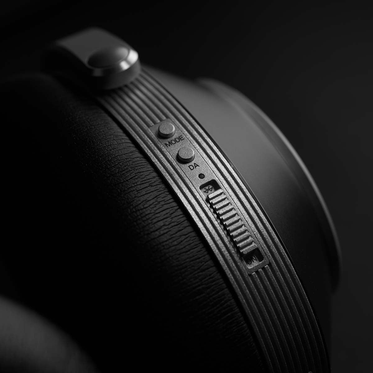 T+A Solitaire T High-Performance Closed-Back Dynamic Headphones