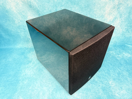 JL Audio OPEN BOX d110 Powered Subwoofer - Gloss Black - B Grade