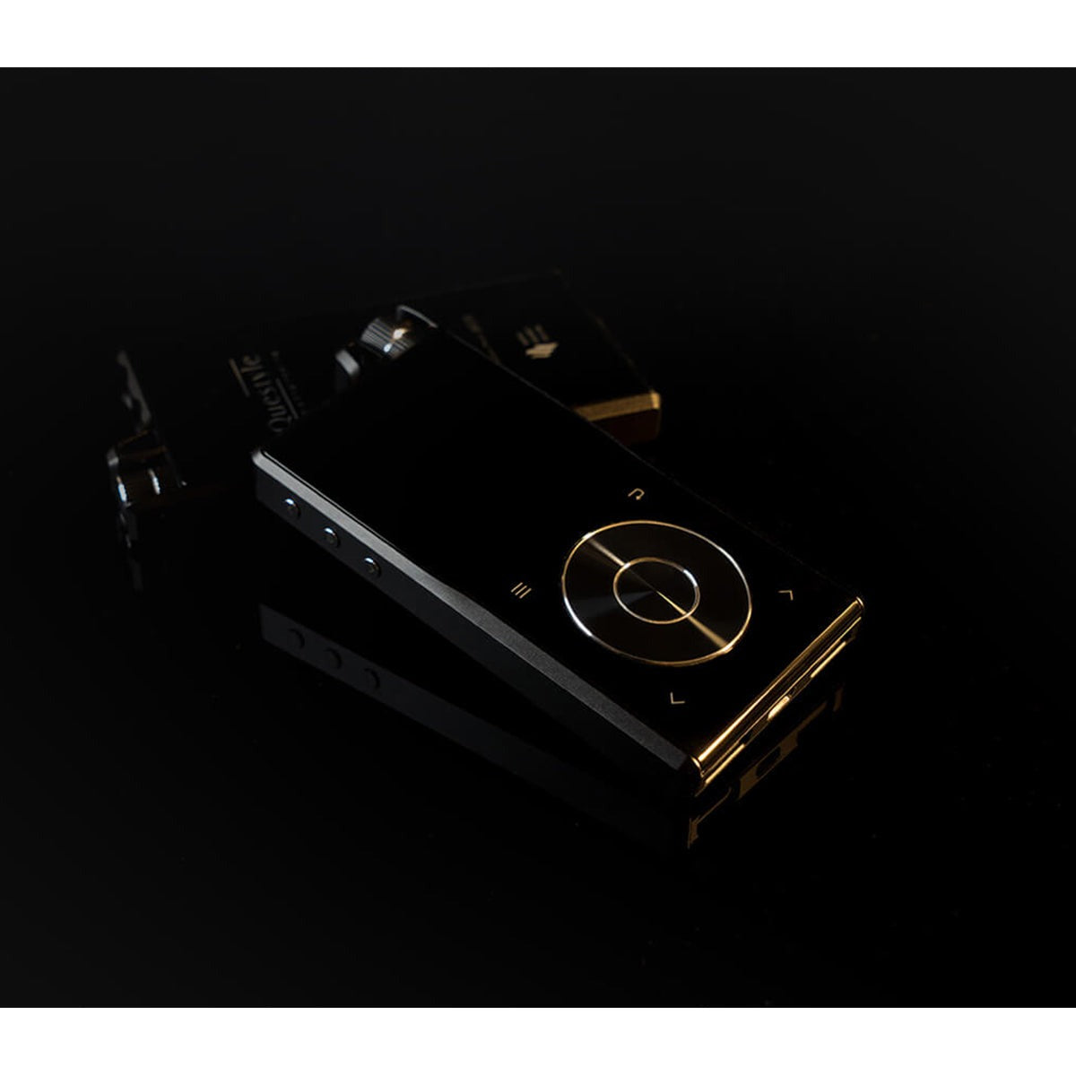 Questyle QPM Portable Music Player
