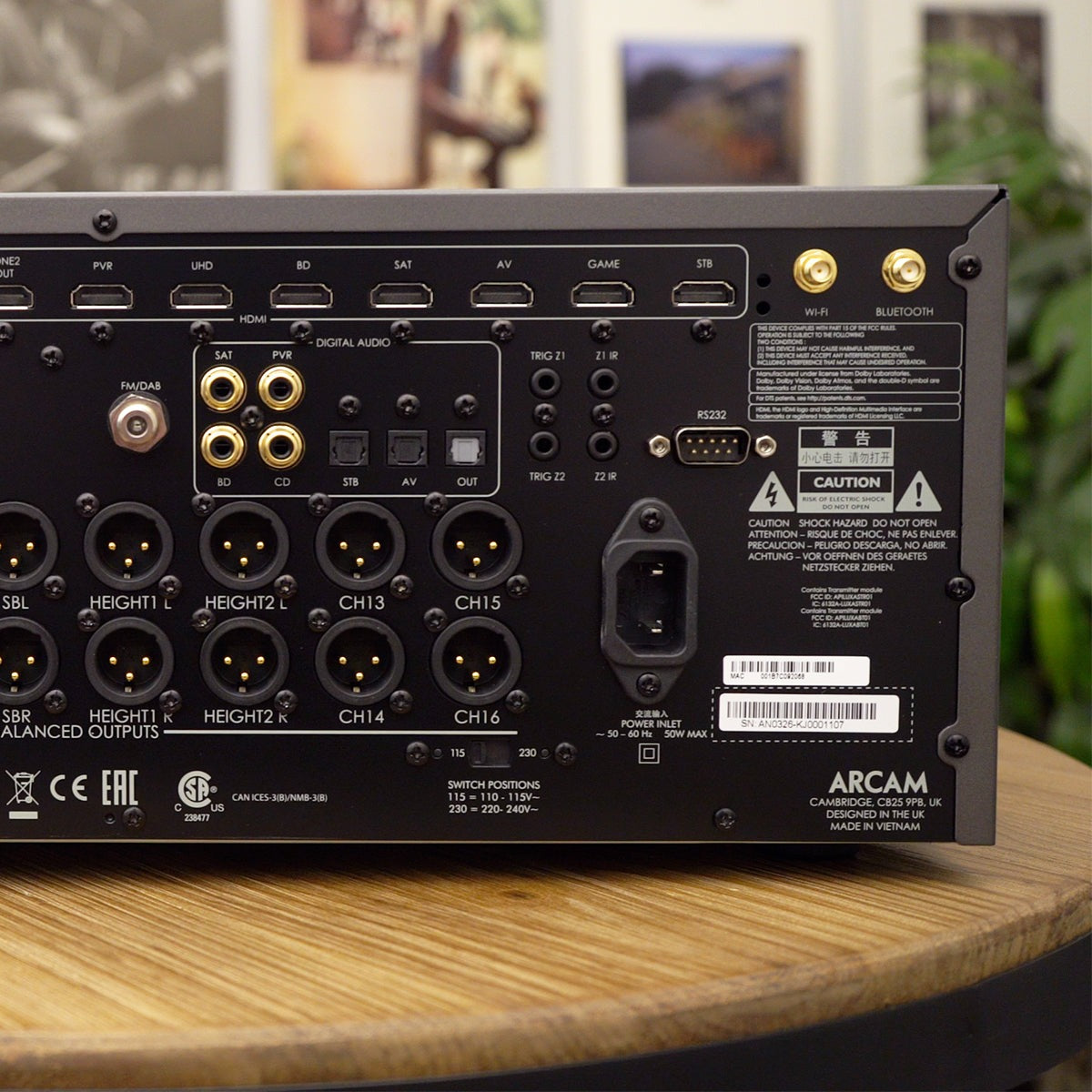 ARCAM OPEN BOX AV40 AV Processor-Excellent Condition