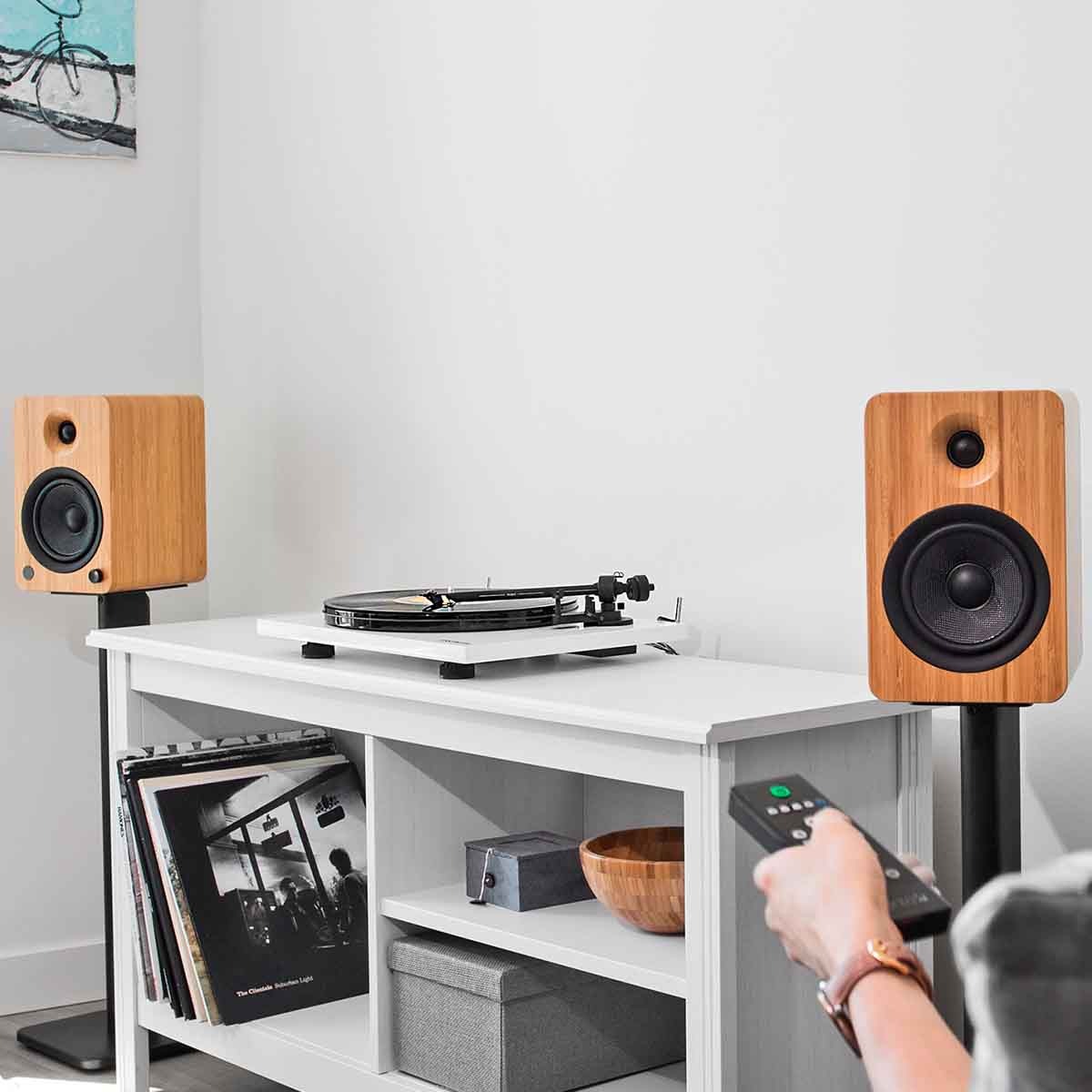 Kanto YU6 Powered Bookshelf Speakers - Pair