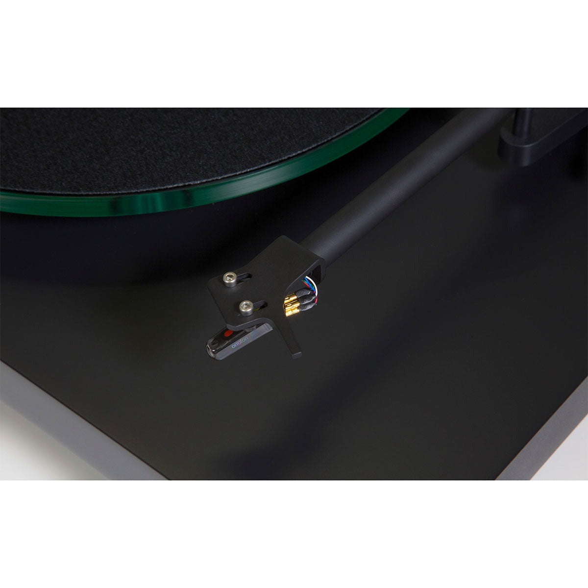 NAD C558 Manual Belt-Drive Turntable
