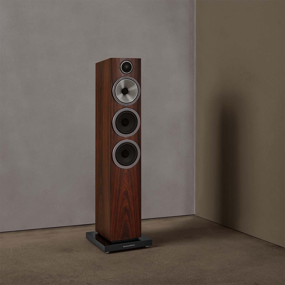 Bowers & Wilkins 704 S3 3-Way Floorstanding Loudspeaker