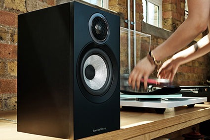 Bowers & Wilkins 607 S3 Bookshelf Speakers - Pair