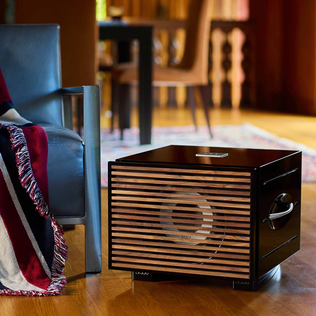 REL Acoustics S/550 Subwoofer