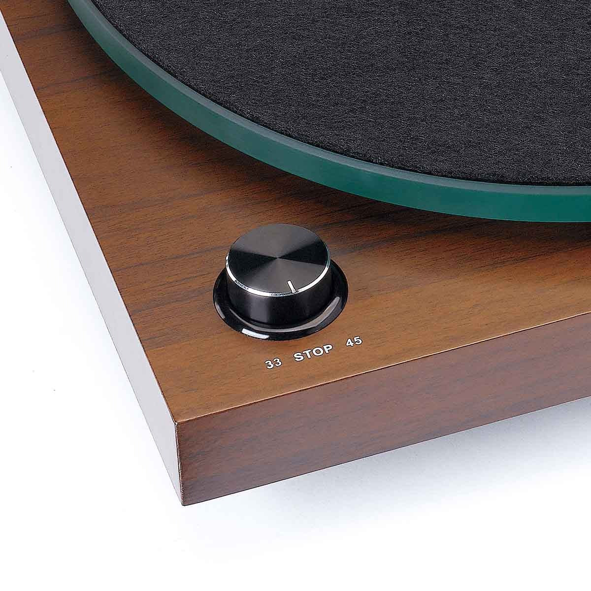 Lenco OPEN BOX LBT-225 Bluetooth Turntable w/Glass Platter and AT-VM95E Cartridge - Walnut - A Grade