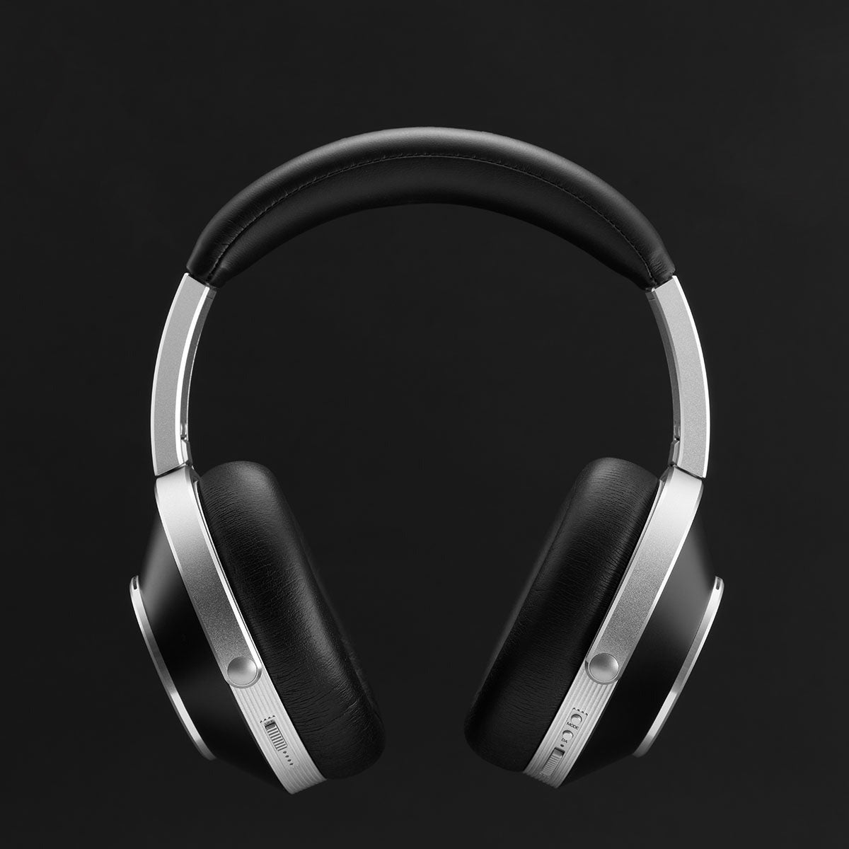 T+A Solitaire T High-Performance Closed-Back Dynamic Headphones