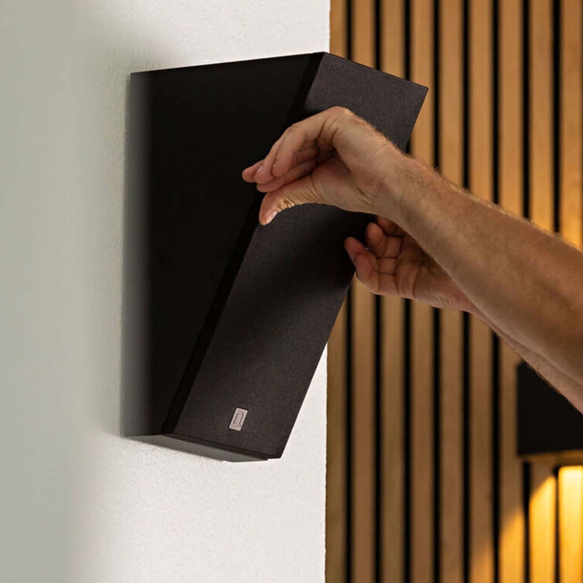 Definitive Technology Dymension DM95 Wall-Mountable Surround Speaker - Pair